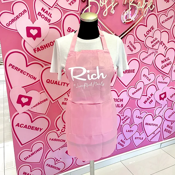 Pink apron – predpasnik